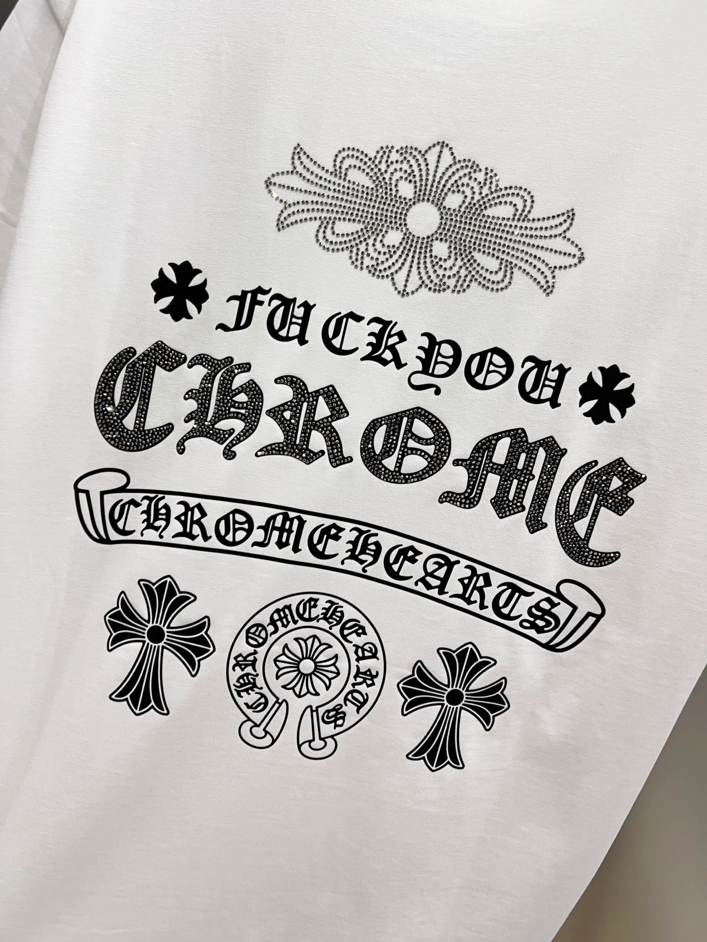 🅿️190 CH Crowe 2025 autumn and winter new short-sleeved T-shirt, cross foam technology + Middle Eastern Australian diamond design technology, the real thing is great🔥Same style for men and women, loose version, size S M L XL XXL five sizes black white